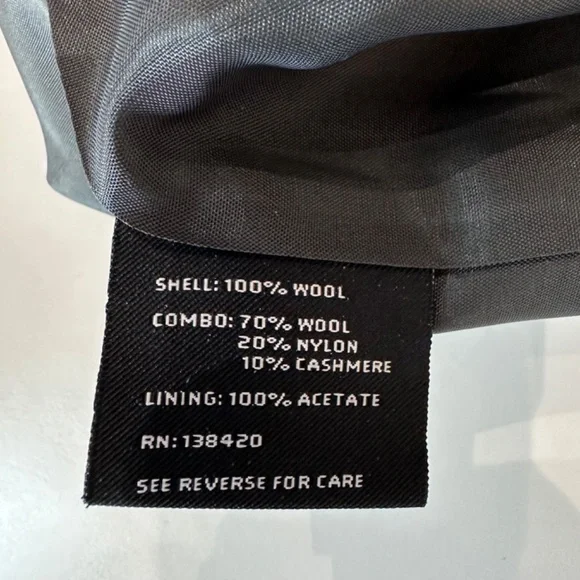 Carlisle Collection Grey/White houndstooth skirt w/applique. SZ 6. Like New! - Picture 12 of 12